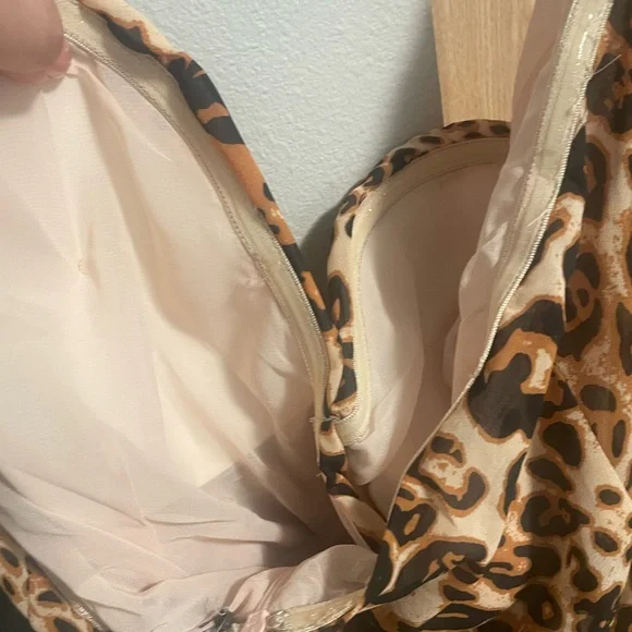 Fashion Nova Leopard Print Leanne Maxi Dress - Picture 5 of 5